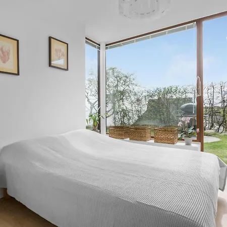 4 Bedroom Cozy In Holiday home Helsingor