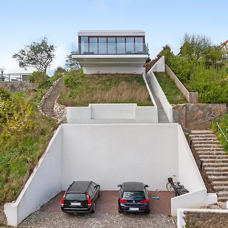Дом отдыха 4 Bedroom Cozy In *